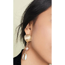 Load image into Gallery viewer, Mermaid Earring
